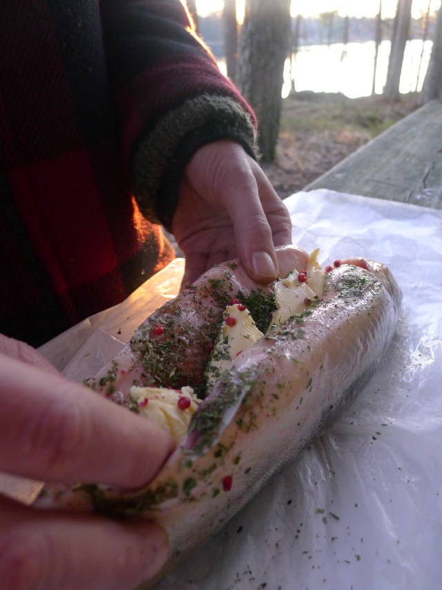 Foliokalan maustaminen