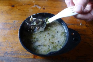 Mustatorvisienikeitto