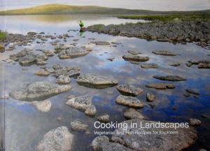 Lue arvostelu Outa-lehdessä